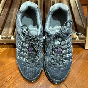 Columbia waterproof hiking sneakers!!